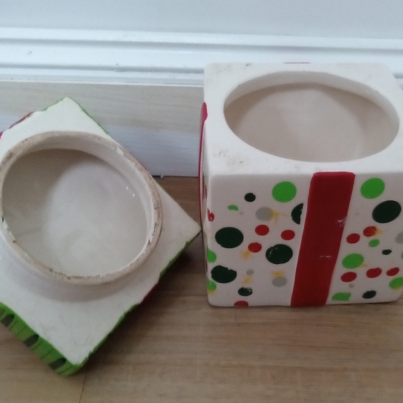 David's Cookies Holiday Cookie Jar Christmas Present - Ceramic Jar with Lid - Picture 6 of 10